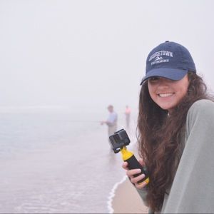 Meet your Posher, Hannah